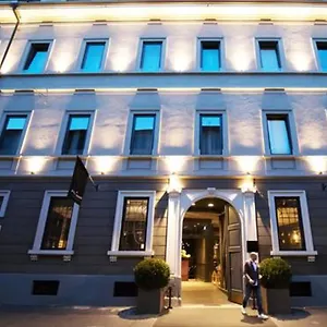 Отель Fifty House Cellini