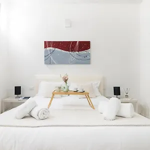 Apartment Amazing, New & Fully Furnished In Duomo, Milan